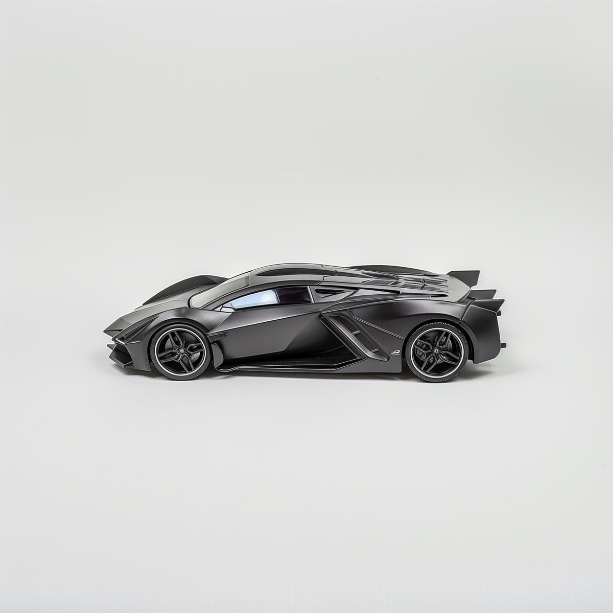 Matte Black Supercar Die-Cast Model — Premium 1:24 Scale Collectible